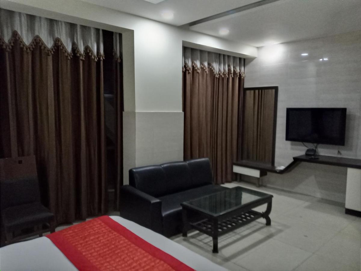 Vivah Residency Hotel New Delhi Eksteriør billede